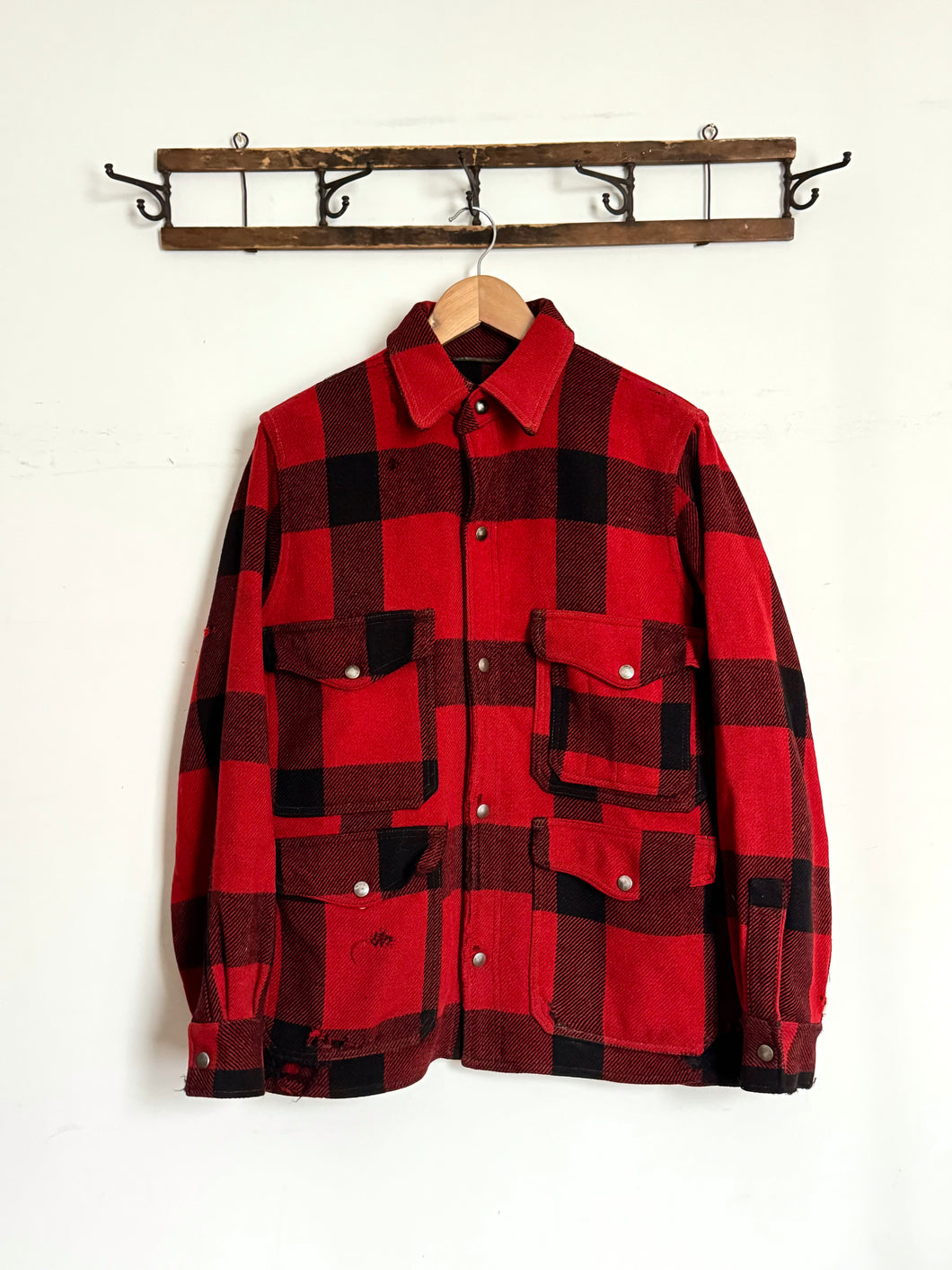 vintage 1940s plaid Cruiser style jacket