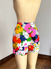 Load image into Gallery viewer, vintage 1960s floral short &amp; tunic set {m}