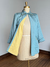 Load image into Gallery viewer, vintage 1950 Textron quilted bed jacket {L}