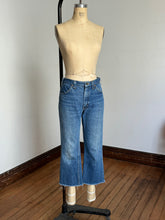 Load image into Gallery viewer, vintage 1970s GWG cut off denim jeans 30W