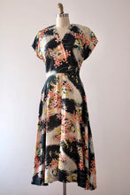 Load image into Gallery viewer, vintage 1940s novelty rayon dress