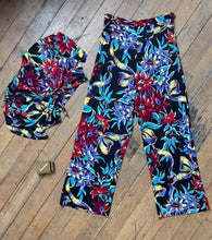 Load image into Gallery viewer, vintage 1940s floral rayon jersey pant play set {s/m}