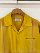 Load image into Gallery viewer, vintage 1960s plaid short sleeve shirt - loop collar