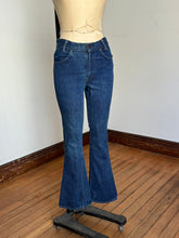 Load image into Gallery viewer, vintage 1970s Big E Levis  746 denim jeans flares bell bottoms 30W