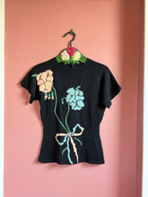 Load image into Gallery viewer, vintage 1940s floral knit top {xs-L}