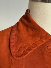 Load image into Gallery viewer, vintage 1940s suede coat {m/L}