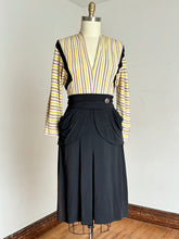 Load image into Gallery viewer, vintage 1940s rayon jersey dress {m}