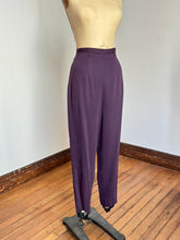 Load image into Gallery viewer, vintage 1940s slacks ski pants 28”W