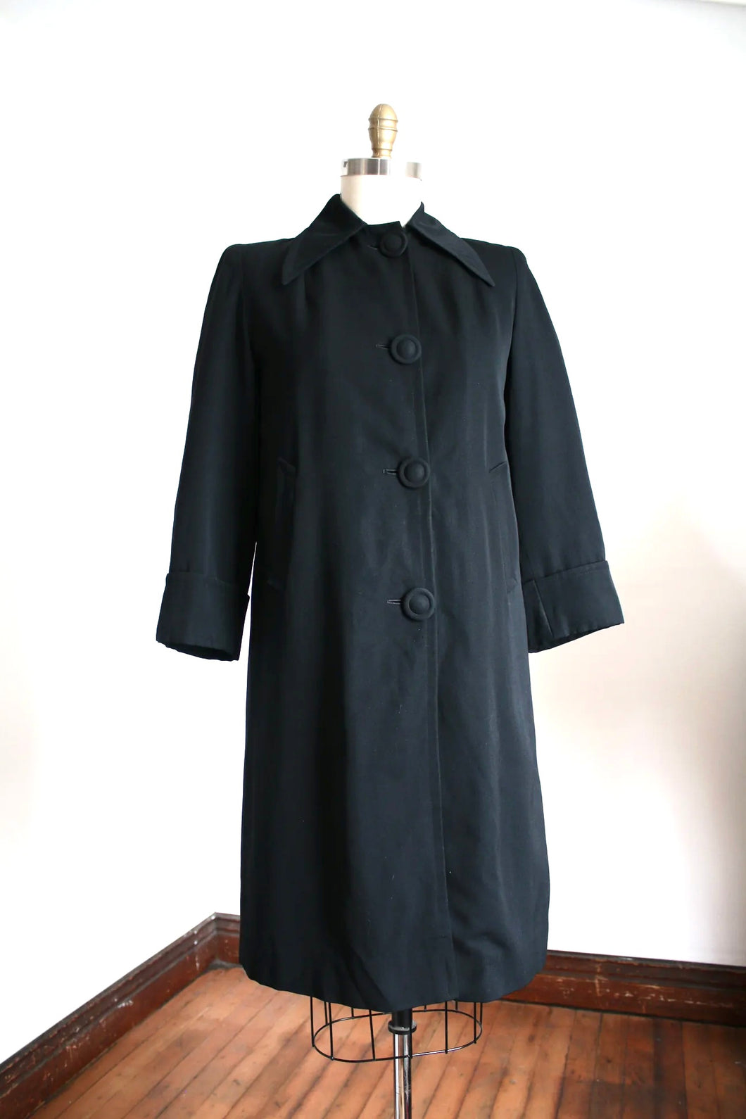 AS-IS vintage 1940s black coat {M/L}