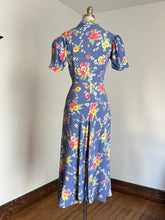 Load image into Gallery viewer, vintage 1930s floral rayon dressing gown {xs}
