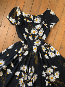 vintage 1950s daisy floral dress {xxs}