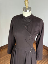 Load image into Gallery viewer, vintage 1940s brown wool princess coat {s}