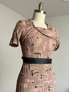 vintage 1940s novelty Giraffe rayon dress {m}