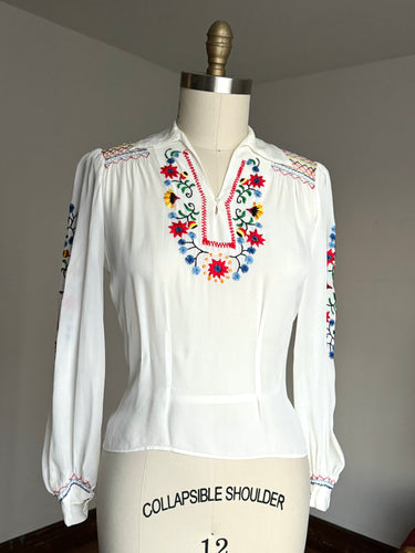 vintage 1940s embroidered folk blouse {m/l}