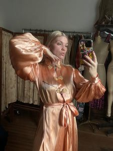 vintage 1940s pink satin dressing gown {s}