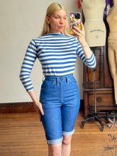 Load image into Gallery viewer, vintage 1960s Maverick Blue Bell cropped jeans {xxs}