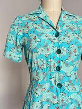 Load image into Gallery viewer, vintage 1940s 50s novelty fan print dress {s/m}