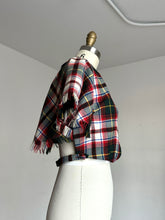 Load image into Gallery viewer, vintage 1940s 50s plaid cape {m}