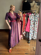 Load image into Gallery viewer, vintage 1930s dressing gown {m}