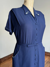 Load image into Gallery viewer, vintage 1940s navy rayon dress {XL/1X}