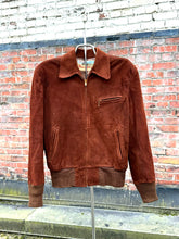 Load image into Gallery viewer, vintage 1940s suede jacket