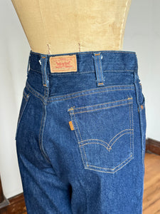vintage 1970s LEVIS denim jeans for someone TALL 30"W