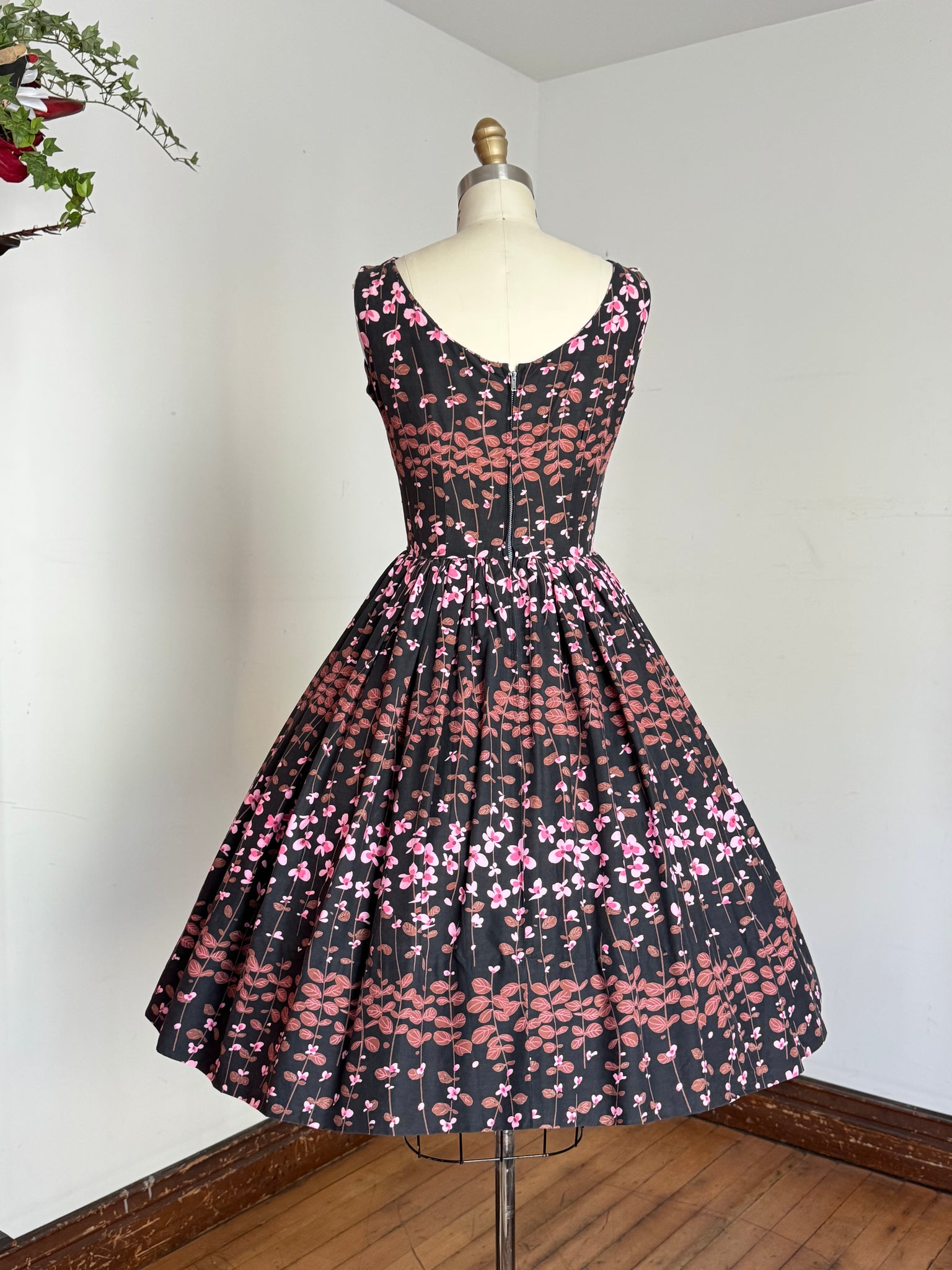 vintage 1950s Jerry Gilden floral sun dress {xs} – Trunk of Dresses vintage 1950s Jerry Gilden floral sun dress {xs} – Trunk of Dresses