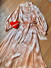 Load image into Gallery viewer, vintage 1940s pink satin dressing gown {s}
