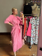 Load image into Gallery viewer, vintage 1960s pink fuzzy housecoat {L}