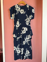 Load image into Gallery viewer, vintage 1940s novelty butterflies &amp; flowers rayon dress {s}