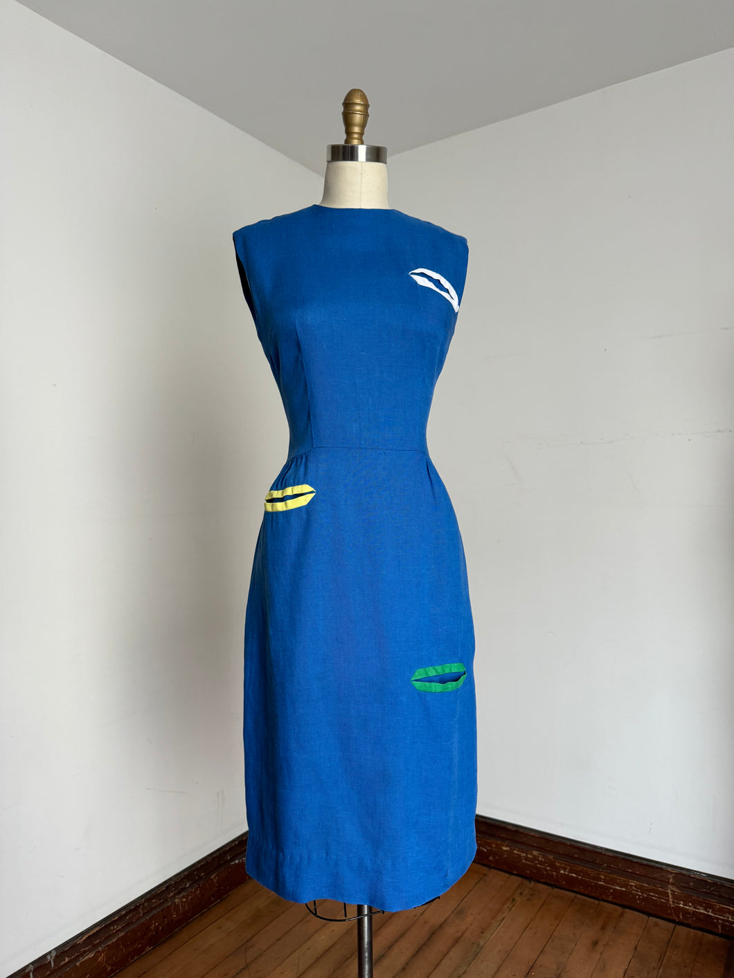 vintage 1960s multi pocket dress {m}