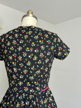 Load image into Gallery viewer, vintage 1950s 60s Swirl wrap dress {m}