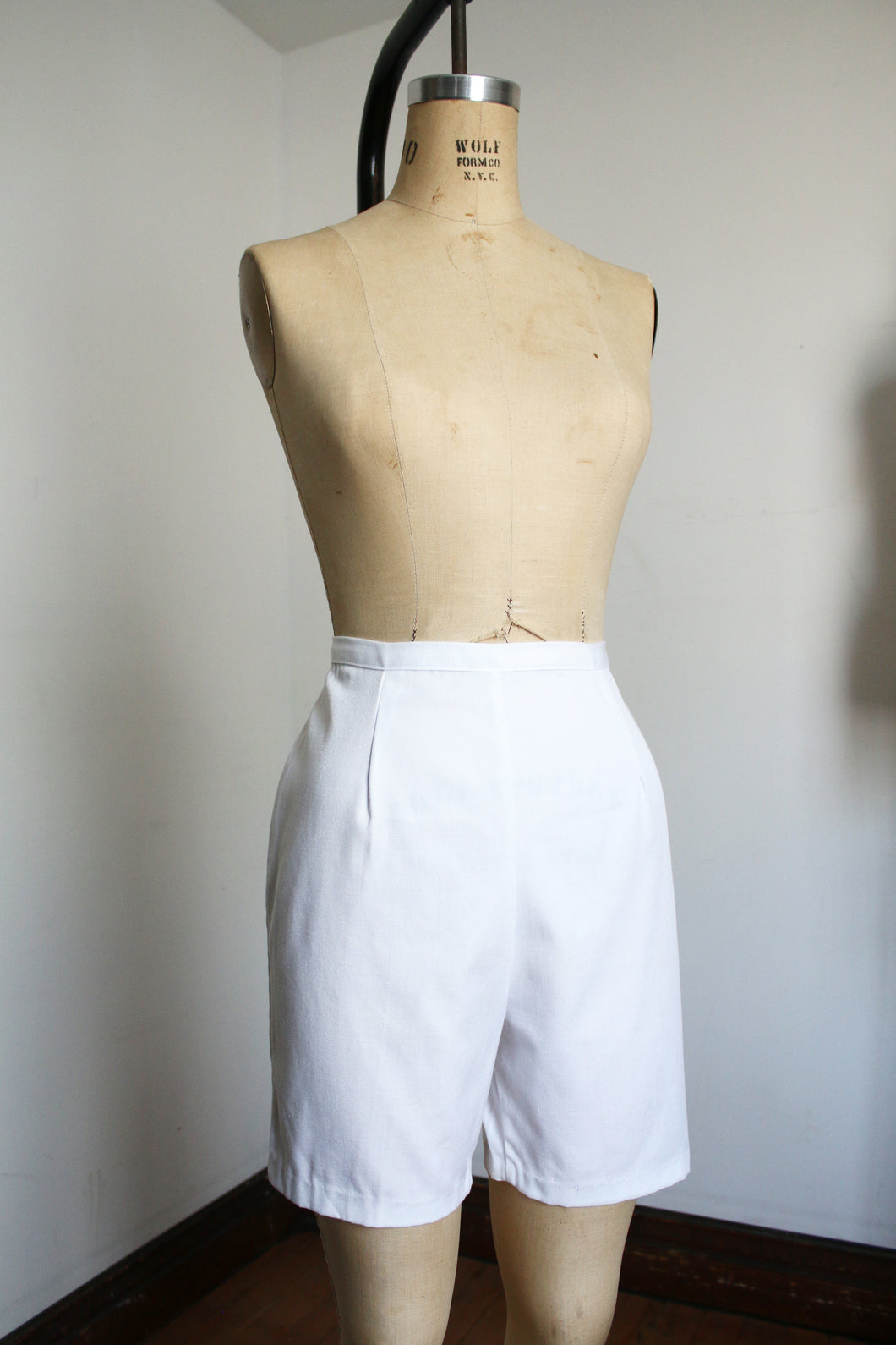 vintage 1960s white shorts {m}