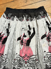 Load image into Gallery viewer, vintage 1950s Flamenco dancers border print skirt {32&quot;W}