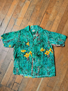 vintage 1960s rayon Hawaiian shirt - loop collar