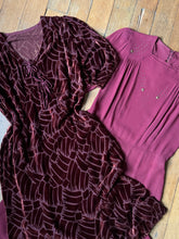 Load image into Gallery viewer, vintage 1930s sheer devoré velvet dress {m}