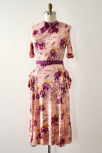 Load image into Gallery viewer, vintage 1940s novelty rayon jersey dress