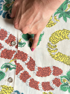 vintage 1950s Hawaiian Leis print shirt - loop collar