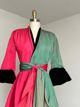 Load image into Gallery viewer, vintage 1940s black velvet robe {xs}