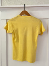 Load image into Gallery viewer, vintage 1978 Barry Manilow t shirt