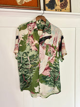 Load image into Gallery viewer, vintage 1940s 50s novelty bird of paradise rayon shirt