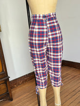 Load image into Gallery viewer, vintage 1950s plaid capri pants {s}