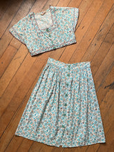 Load image into Gallery viewer, vintage 1940s cotton floral skirt and crop top set {m}