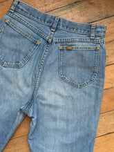 Load image into Gallery viewer, vintage 1970s Lee denim jeans 28/29W