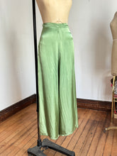 Load image into Gallery viewer, vintage 1930s green art deco pajama set {m}