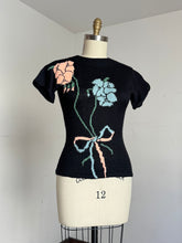 Load image into Gallery viewer, vintage 1940s floral knit top {xs-L}