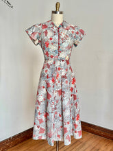 Load image into Gallery viewer, vintage 1950s novelty people print dress {m}