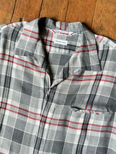 Load image into Gallery viewer, vintage 1950s McGregor long sleeve button up shirt