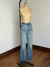 Load image into Gallery viewer, vintage 1970s Wranglers denim jeans 30W