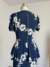 Load image into Gallery viewer, vintage 1940s novelty butterflies &amp; flowers rayon dress {s}